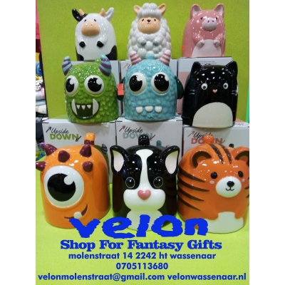 upside down mugs w.p. 11,50